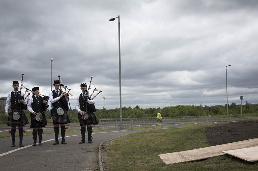Pipers welcome guests to the Steel Man unveiling. Photograph © Colin McPherson 2015, all rights reserved.
